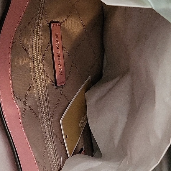 NWT GORGEOUS PINK MICHAEL KORS TRISHA SHOULDER BAG - Picture 8 of 11